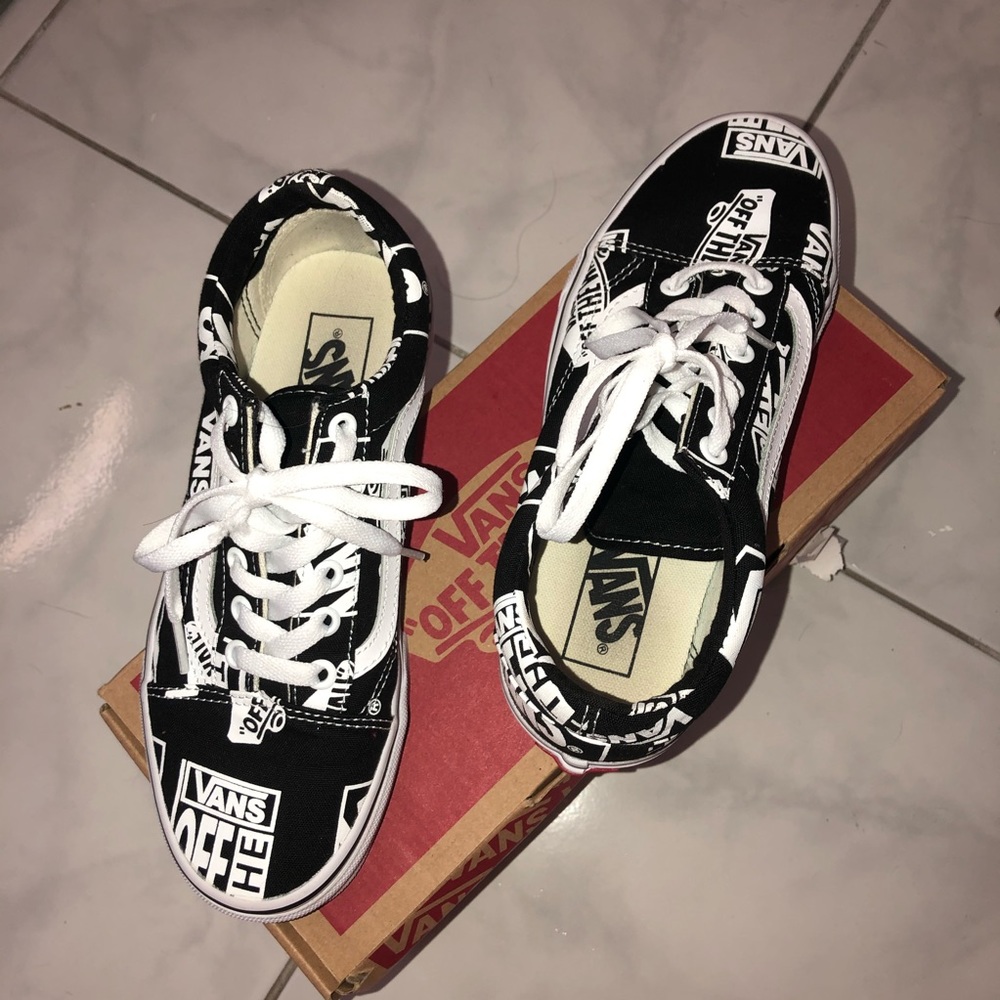 Old Skool Logo Vans